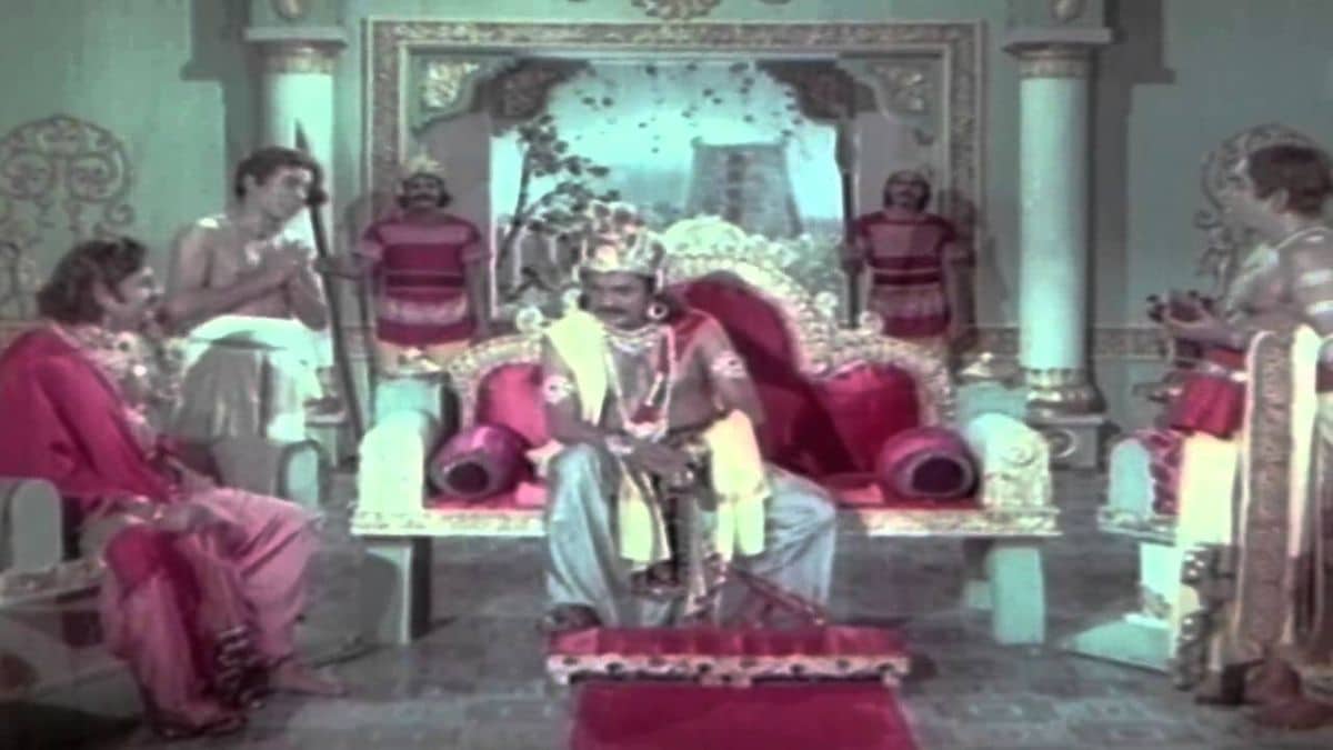 9 Malayalam movies shot at famous religious places. Kerala