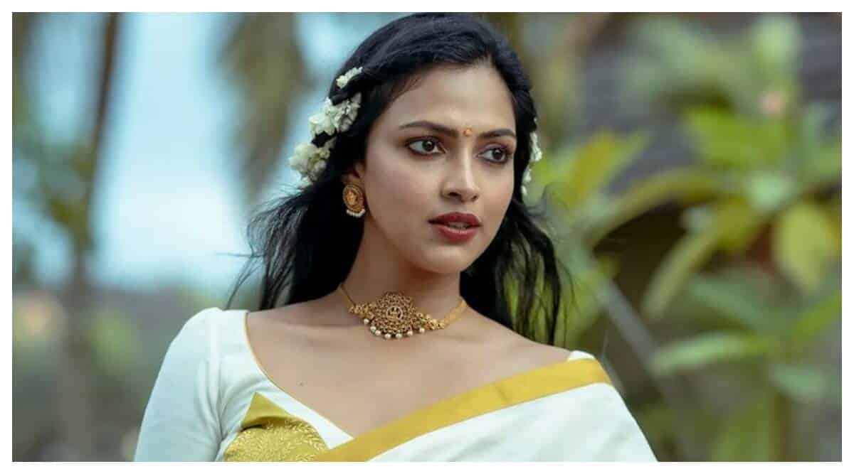 Amala-Paul-