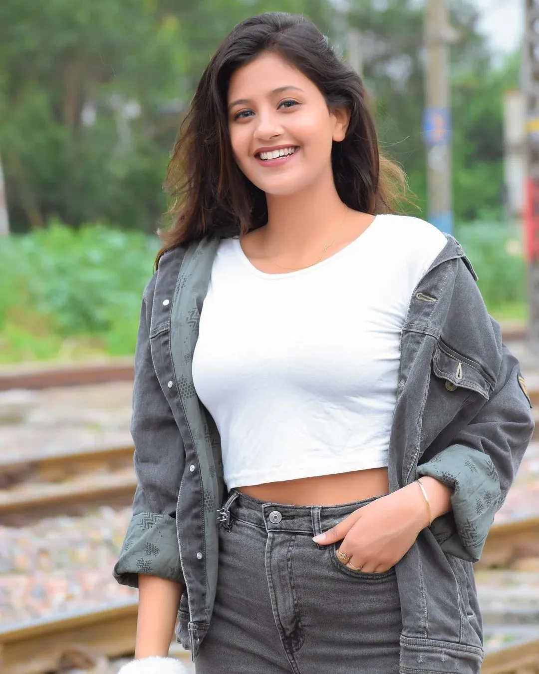 Anjali Arora Controversies