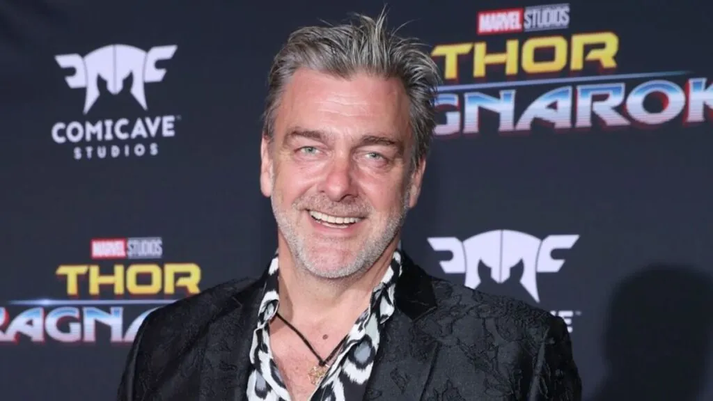 ray stevenson net worth