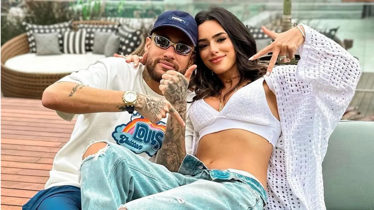 From Bruna Biancardi, Bruna Marquezine to Chloe Grace Moretz – Here's Neymar  and the List of Girlfriends He's Dated - EssentiallySports