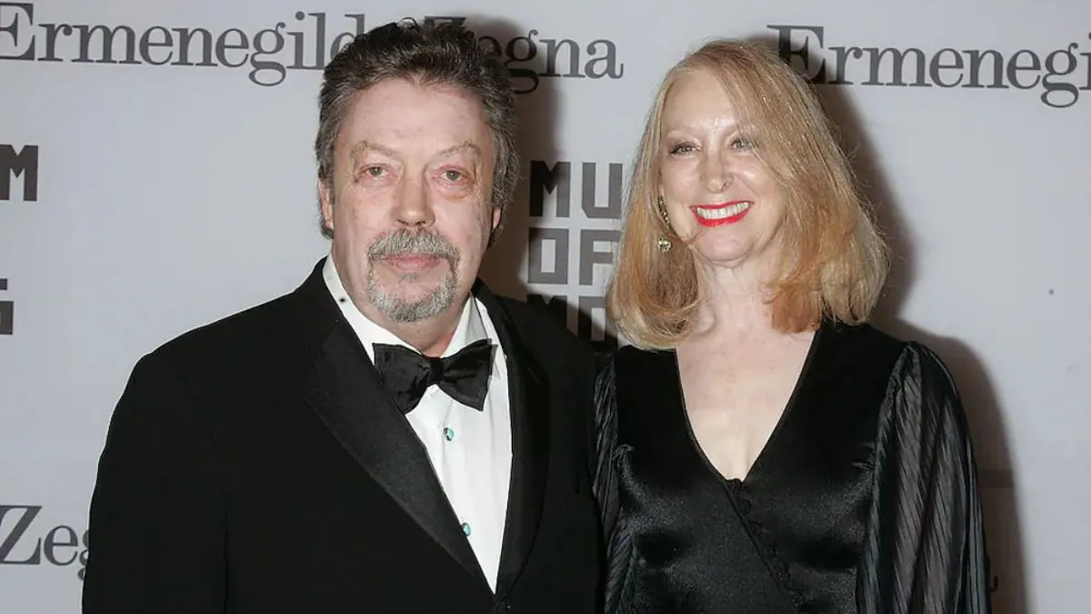 Is Tim Curry Dating Someone