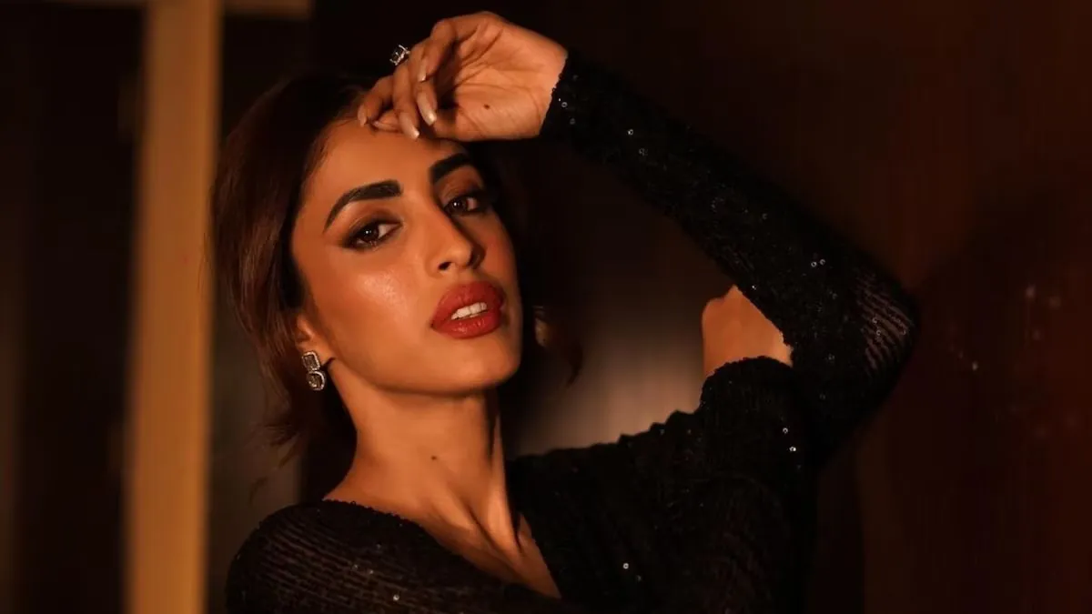 Priya Banerjee: Web Series List, Wiki, Hot Images, Boyfriend & Updates!