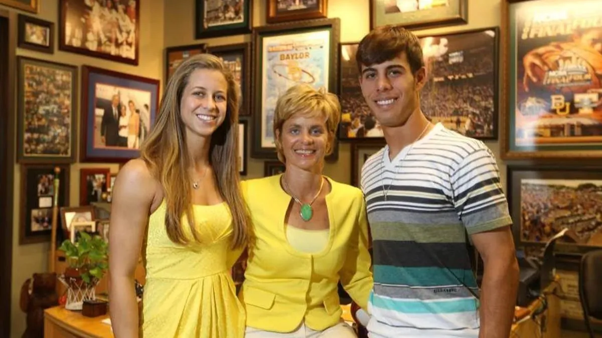 Kim Mulkey Has Two Children