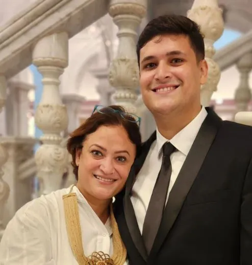 Rinku Dhawan and Kiran Karmarkar son Eshaan