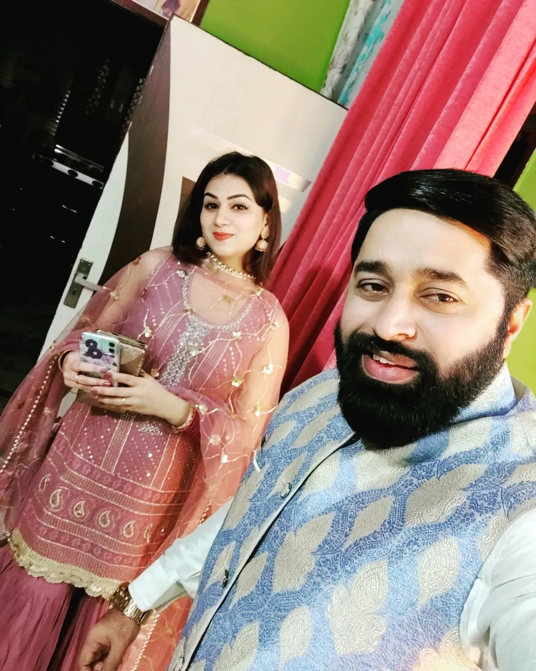 Sunny Arya (Tehelka Prank Bhai) with wife photos