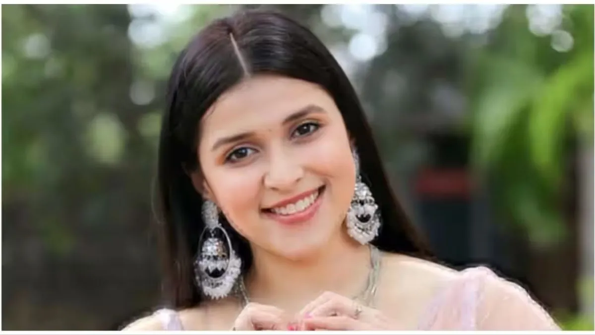 What Is The Net Worth Of Mannara Chopra In 2023