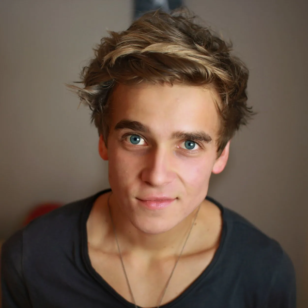 Who Is Joe Sugg?